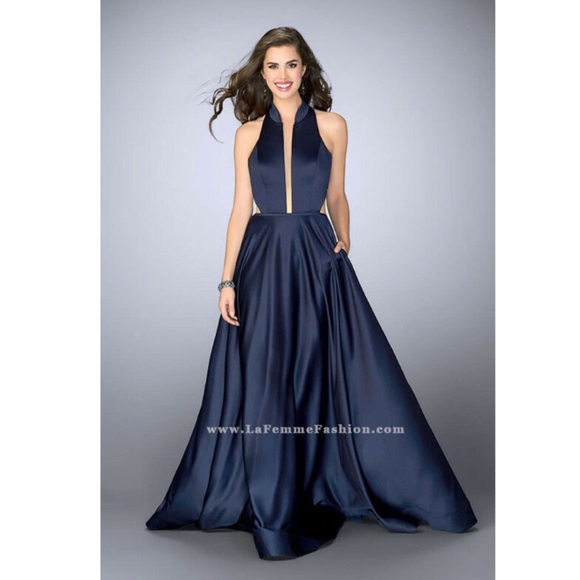 Prom dress - Picture 2 of 3